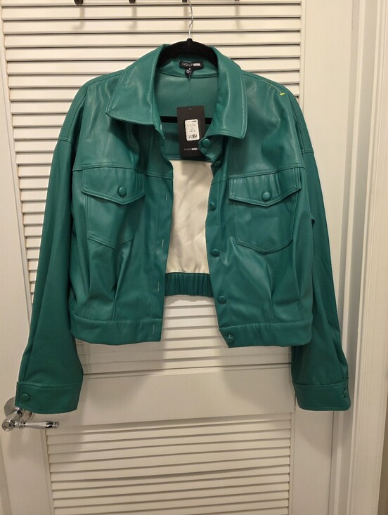 Fashion Nova Jackets & Blazers - Fashion Nova GREEN Faux Leather Cropped Jacket